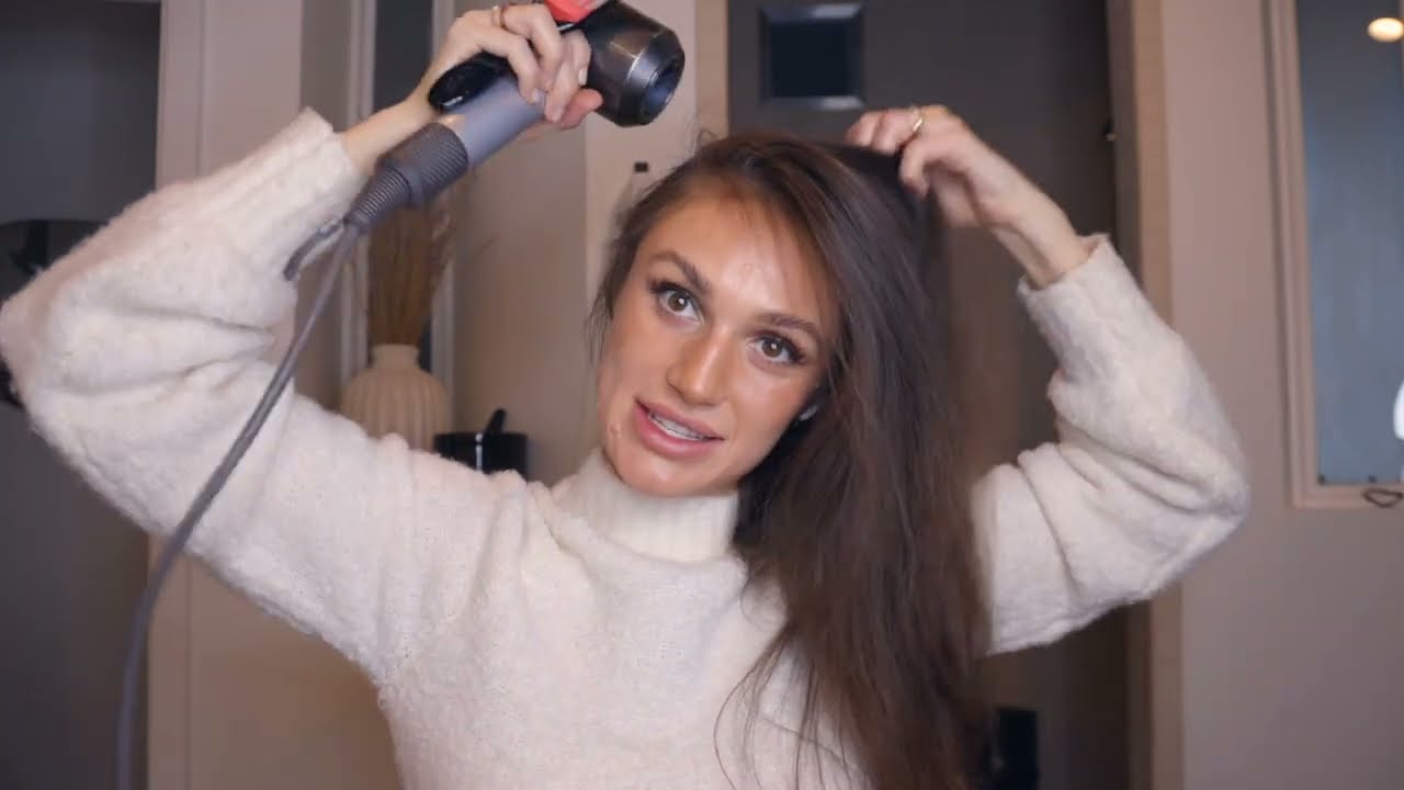 Get Ready With Me - Smooth Silky Blowout Tutorial