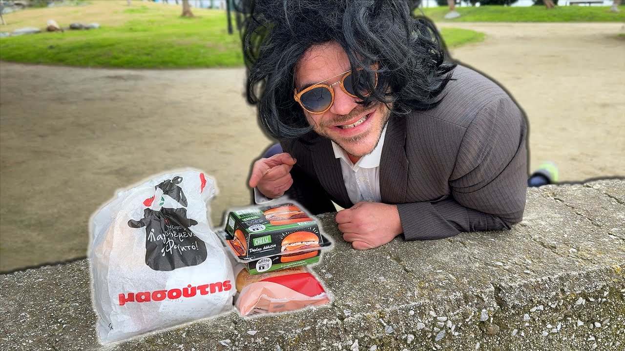 Τρώω ΟΛΑ τα Burger από Super Market ! | @Teostyyy