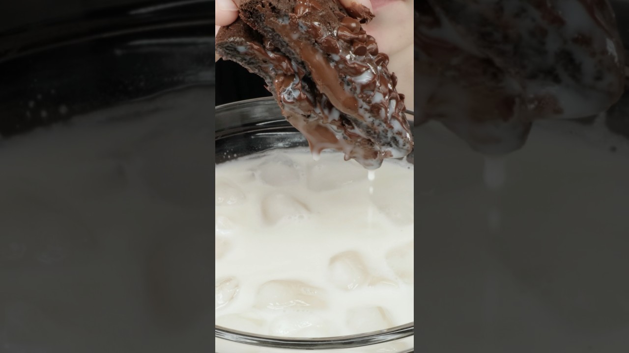 Nutella Stuffed Chocolate Chip Cake Cookies Mukbang ASMR #asmr  #nutella #cookies #chocolate