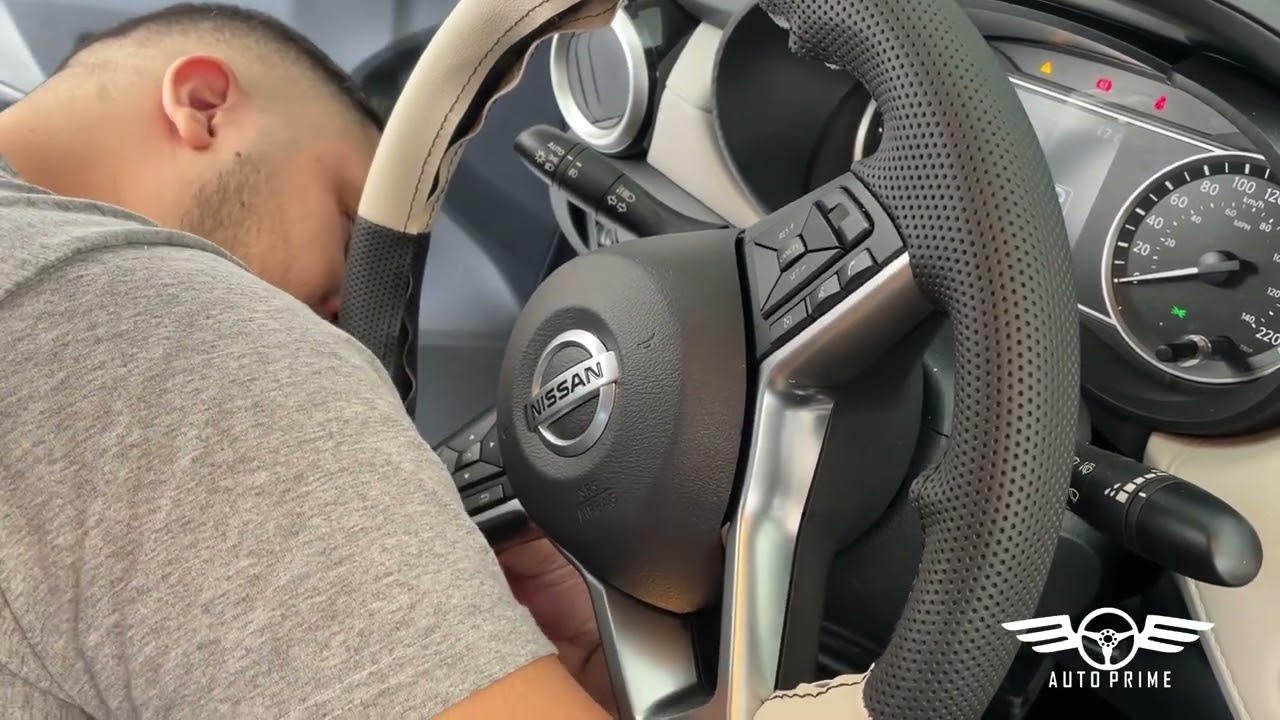 Revestindo volante do Nissan Versa / Kiks