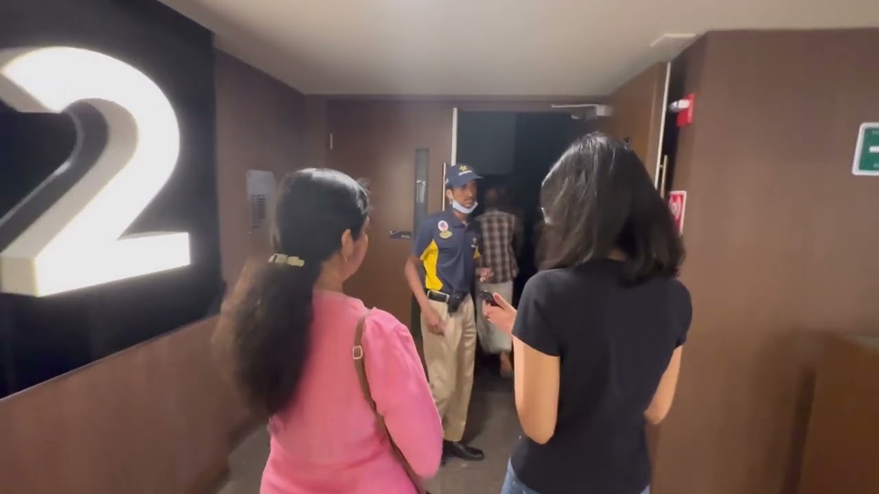 Cinepolis at Gokulam Galleria Mall in Calicut |Anirudh goes Calicut| Ep11| #travel #travelvlog