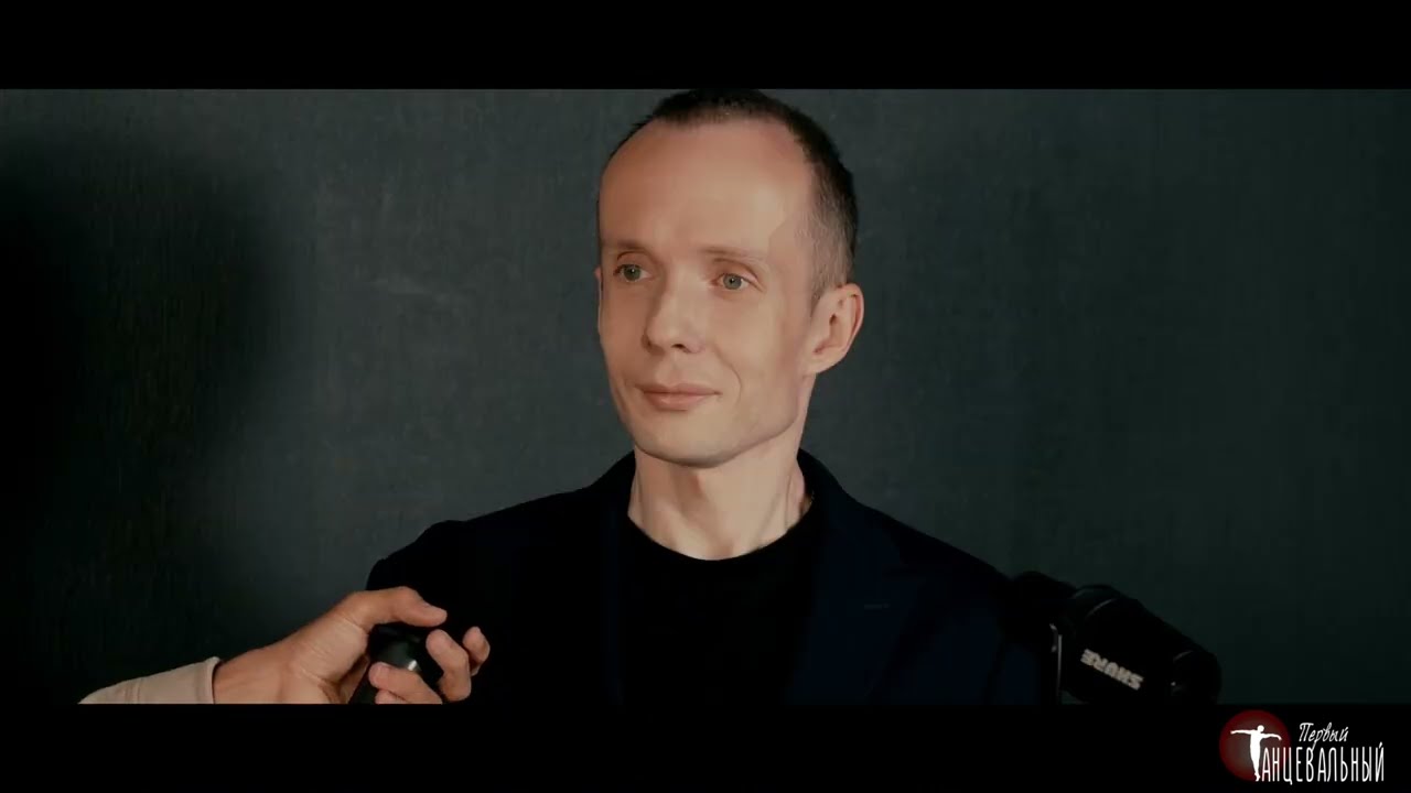 Интервью с Роботом Вэллом | Robot Vall interview (english subs)