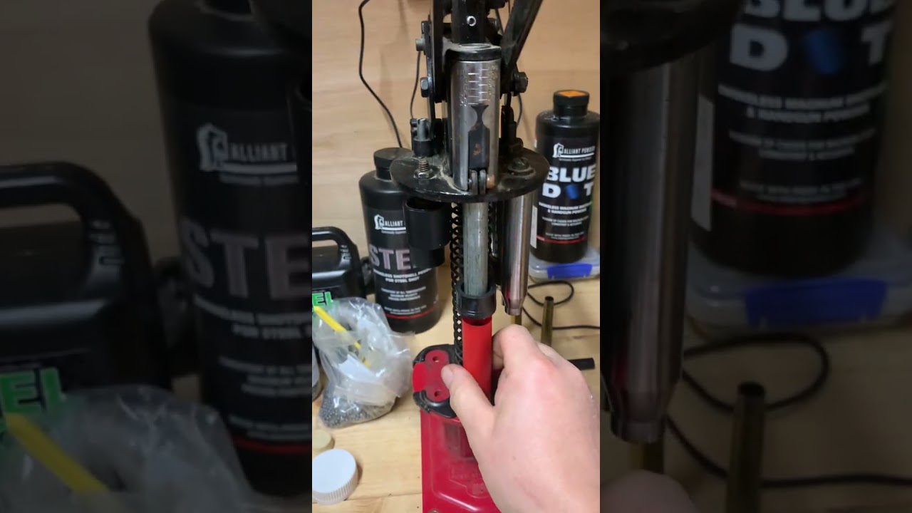 10 bore, 10 gauge bismuth shotgun reload on the Mec jr press