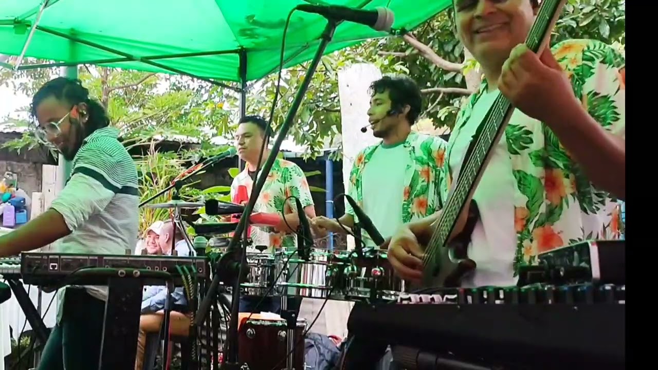 La Muñequita Fea/El final de nuestra historia - Mix Cumbias Sonideras - El Team Del Swing