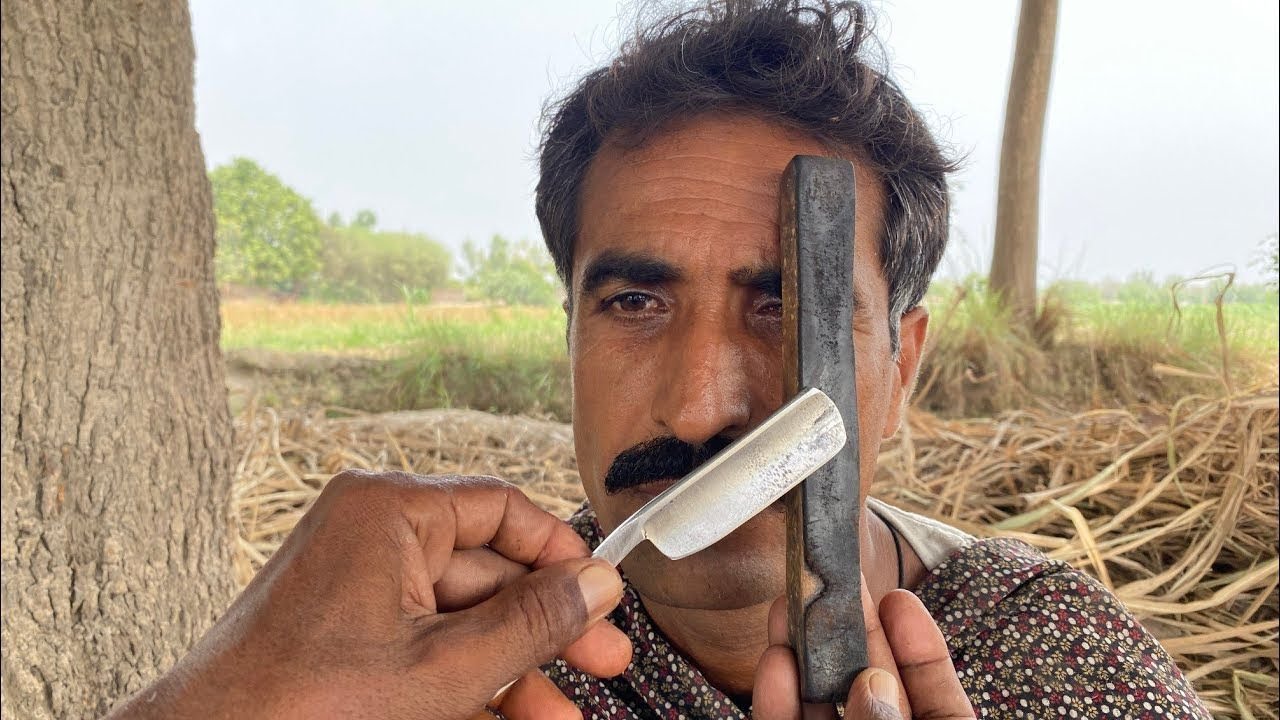 ASMR Amazing Man Gets Quick Shave from Master Barber 👴