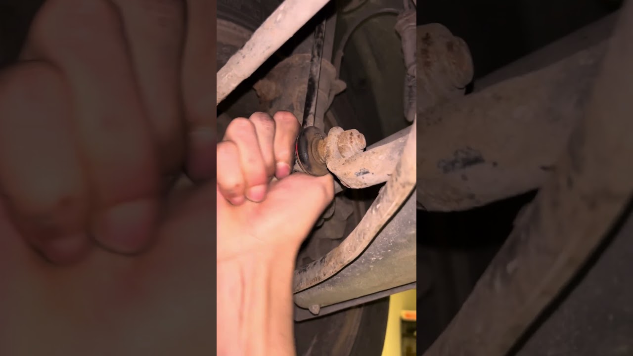 How you tell if you have a bad sway bar link!🛠️ #automobile #tools #mechanist #service #mechanic