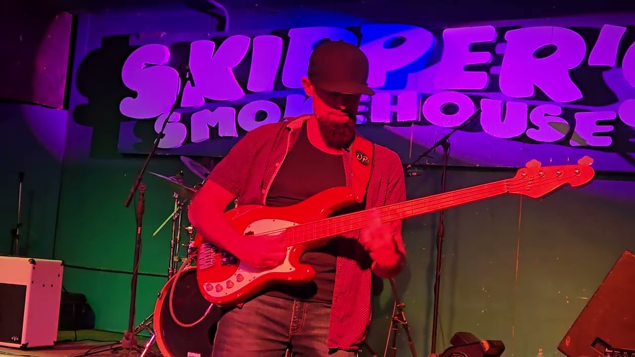Pat Travers live at the Skipperdome stage Tampa 