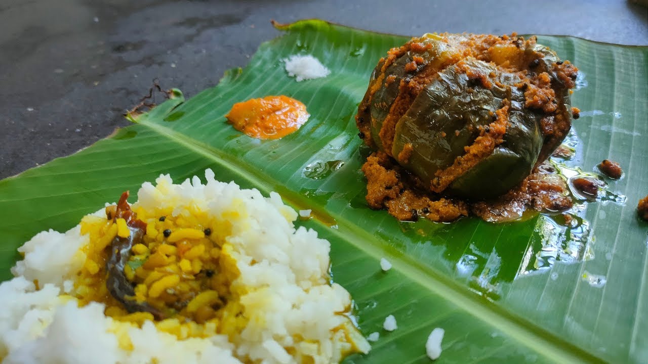 Udupi Mattu Gulla Puddi Saghle (Stuffed Mattu Brinjal Masala Curry) - Authentic GSB Konkani Cuisine