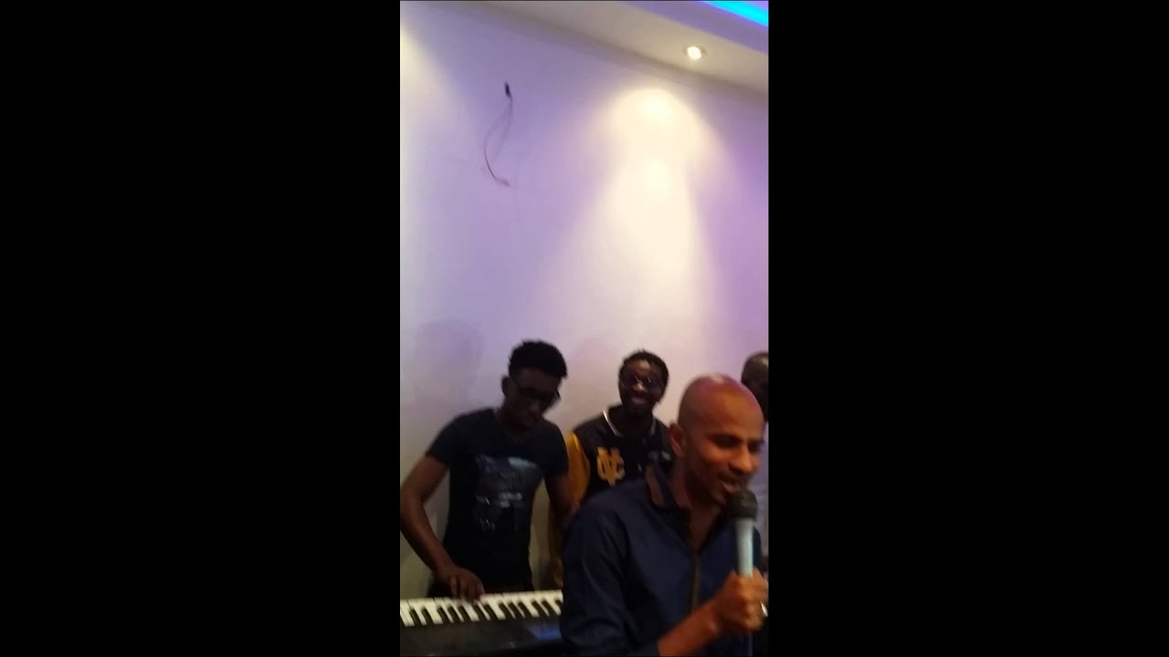 نيجيري ود راوه حفله عيد ميلاد علوش