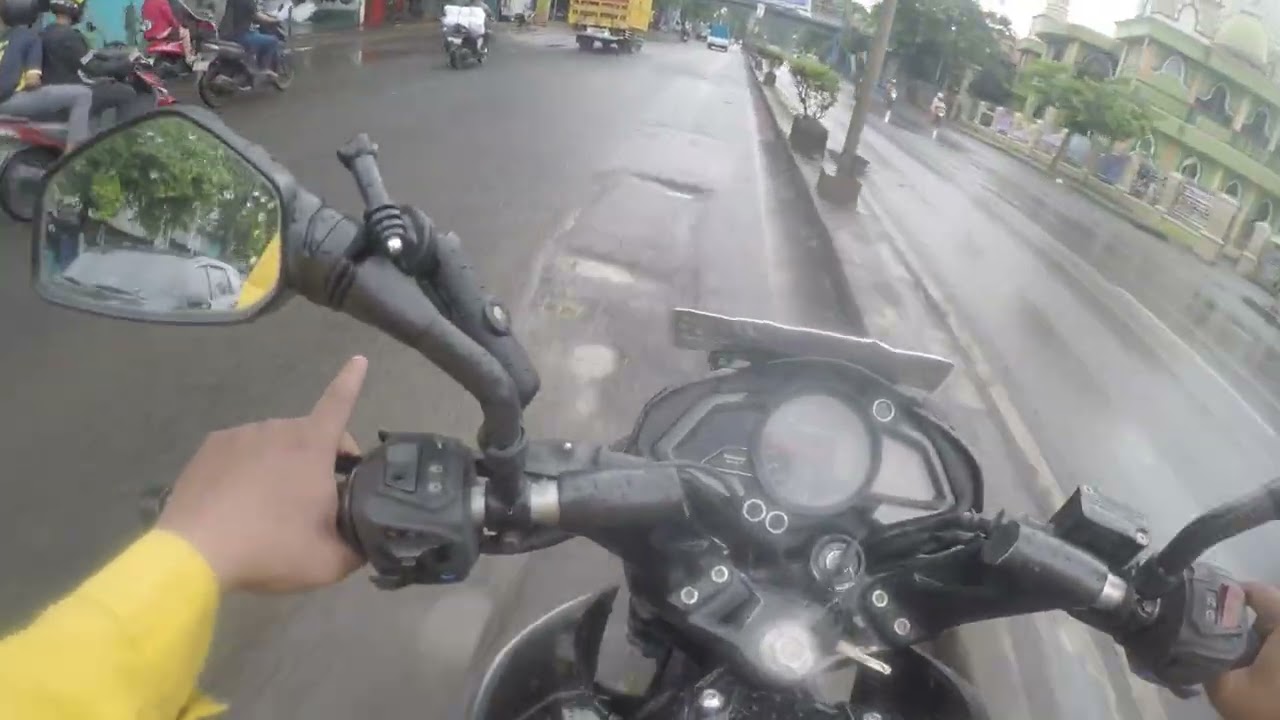 RIDING  WITH KAWASAKI PULSAR 200 NS