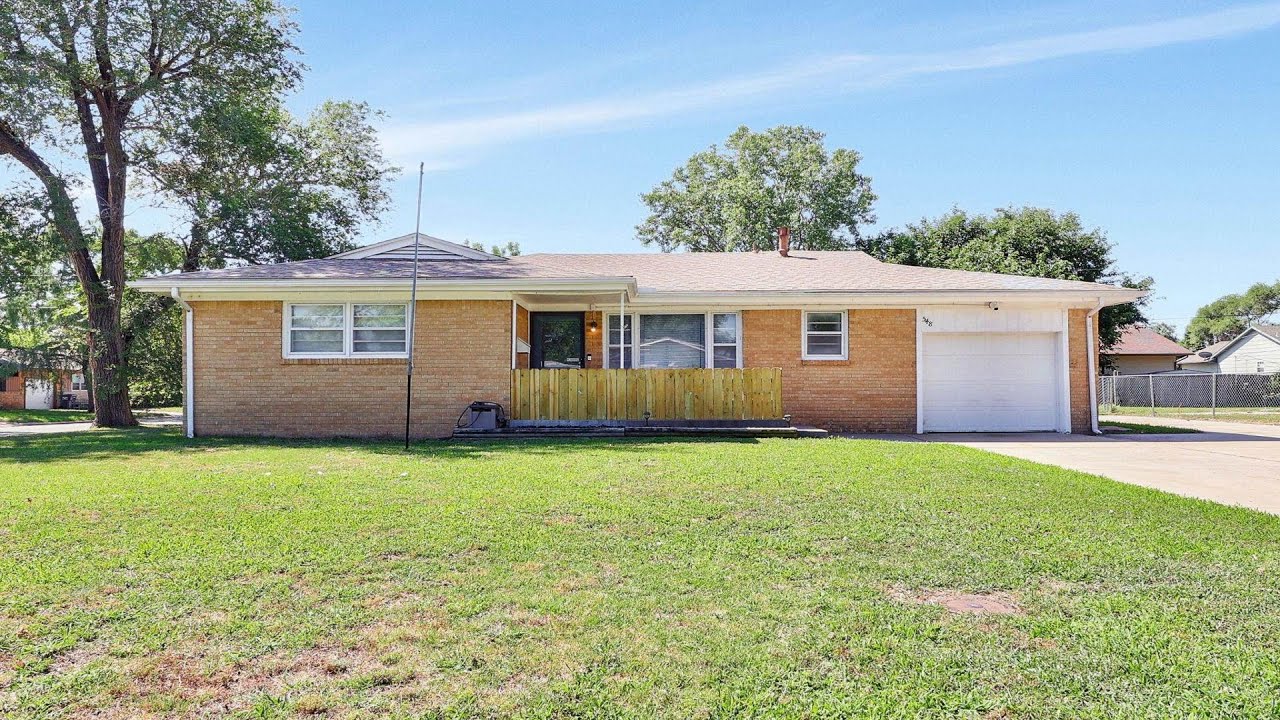 NEW LISTING: 548 N Redbarn Ln Wichita KS 67212