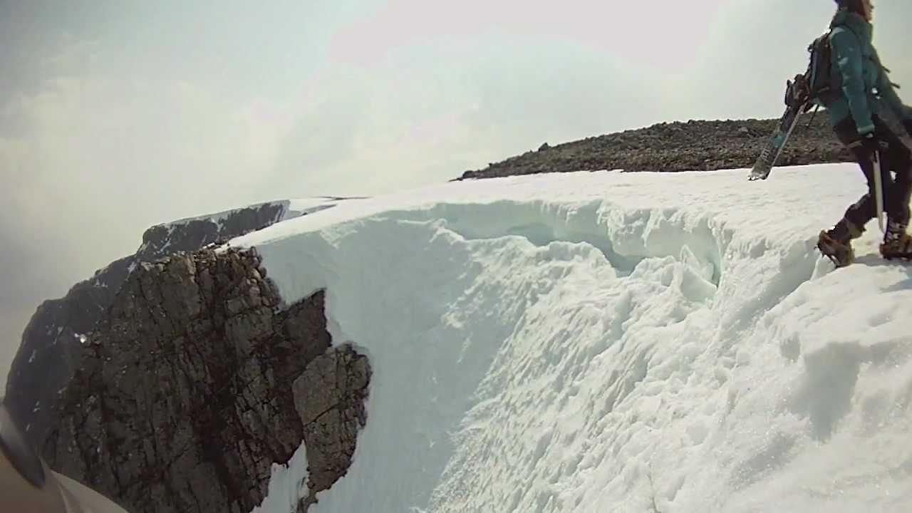 Skiing on Ben Nevis - No. 3 & No. 4 Gully