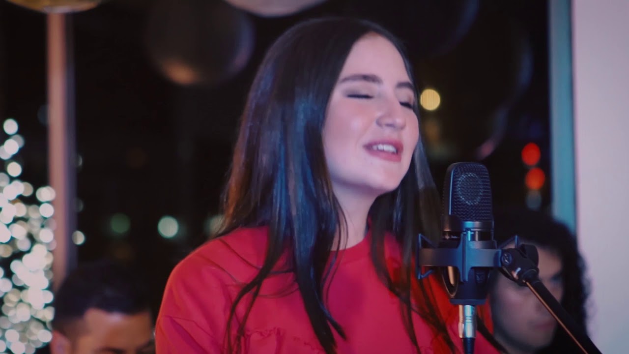 Robarte un beso - Un Medio (Cover)