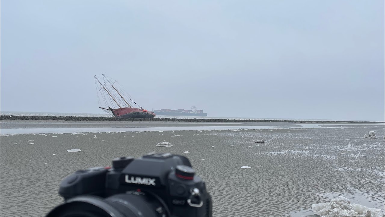 Wrack Segelboot in Cuxhaven -  RvonA is live!