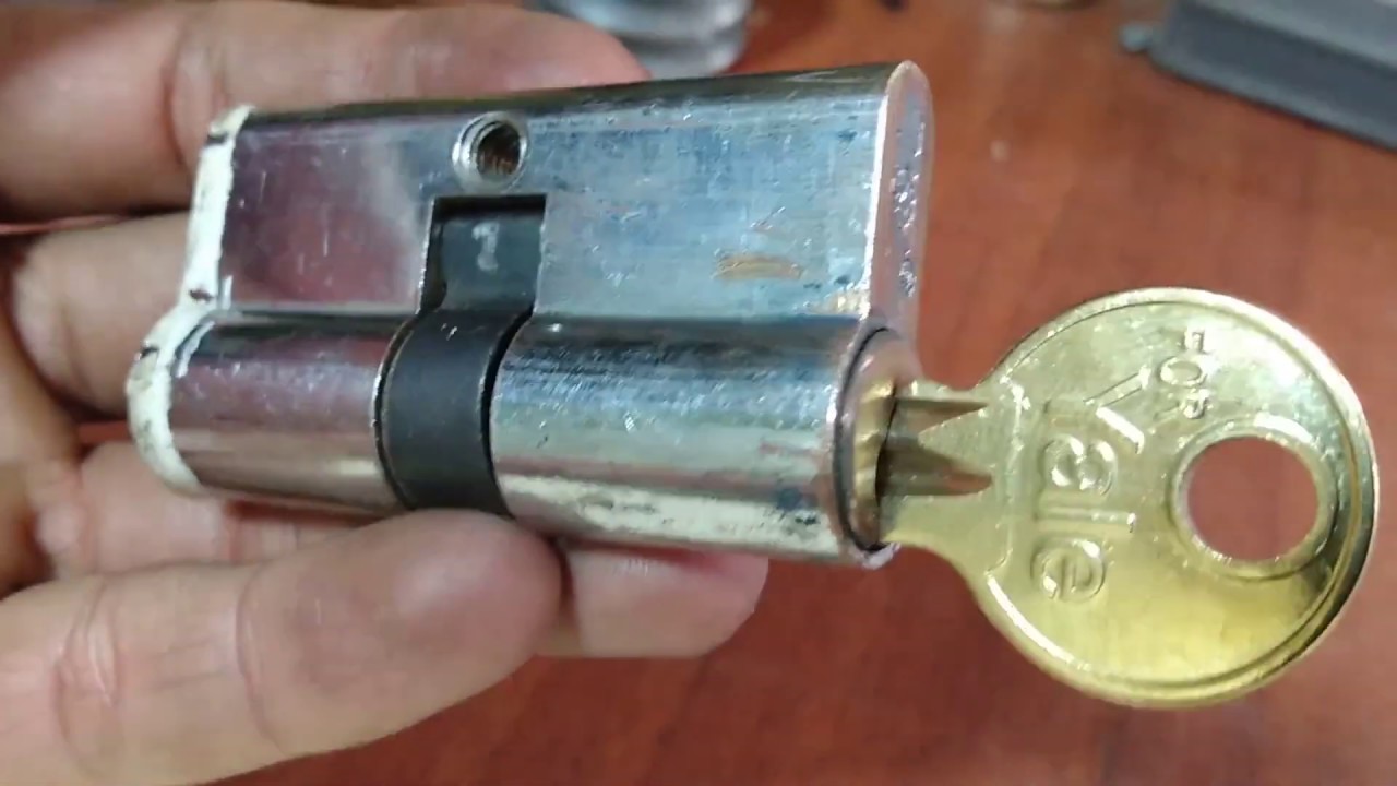 como hacer llave a CERRADURA BOMBIN pico de loro