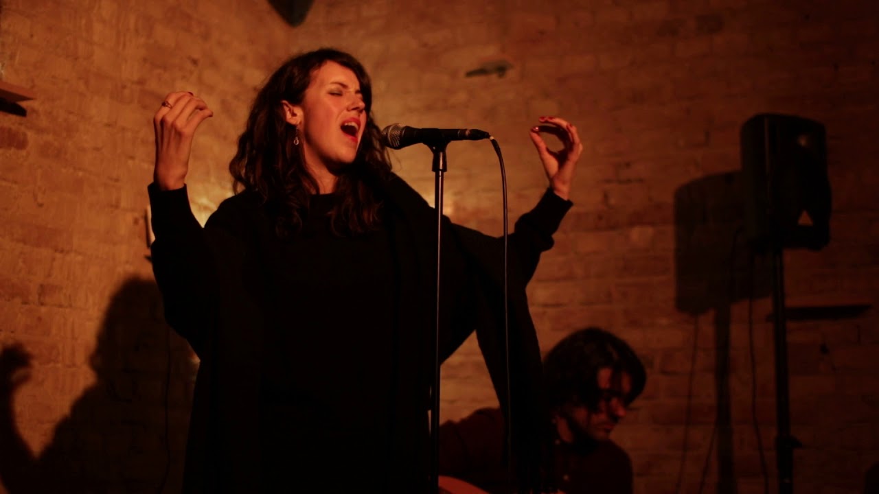 Naila - Graciela Mar&iacute;a & Ra&uacute;l Bastida
