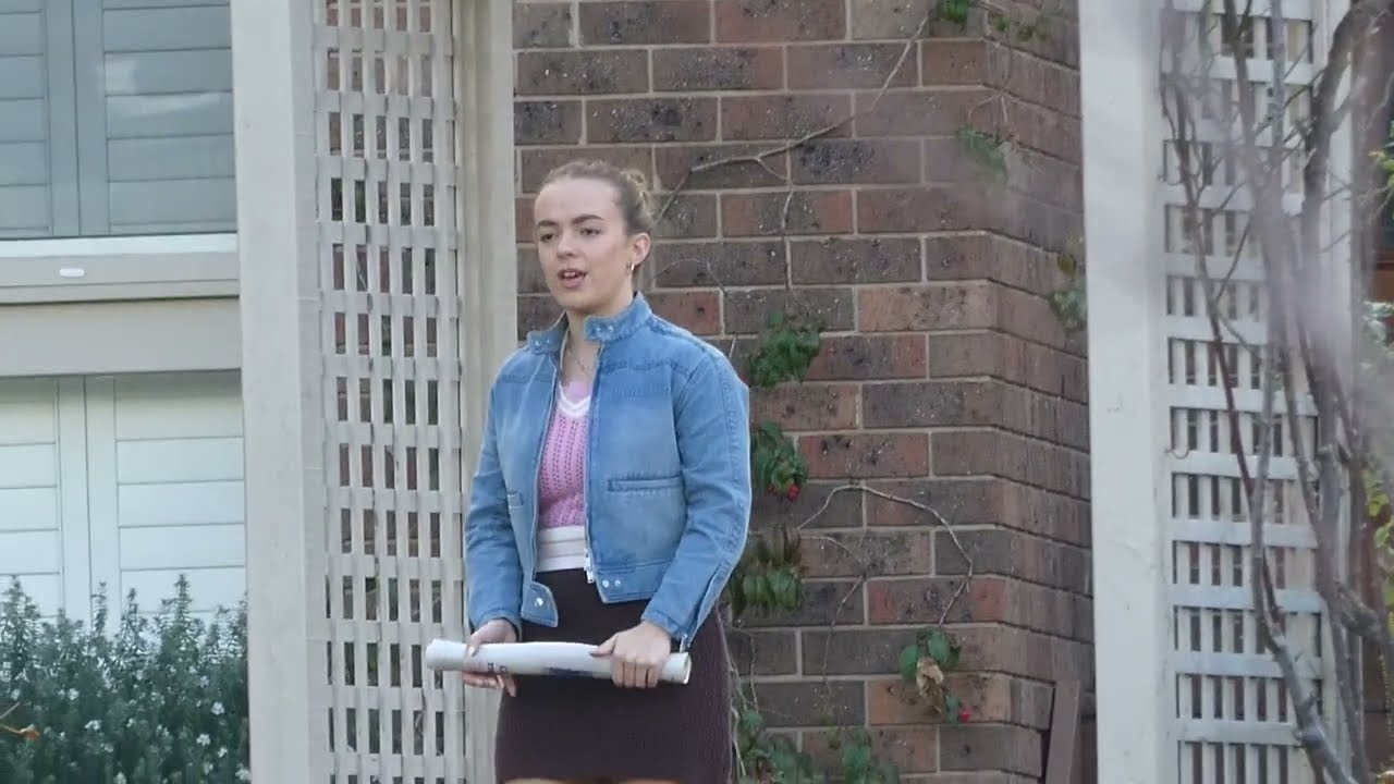 Neighbours filming -Andrew and Holly (3)