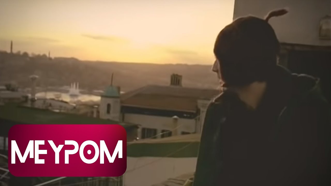 Cem &Ouml;zkan - D&ouml;n Bana (Official Video)