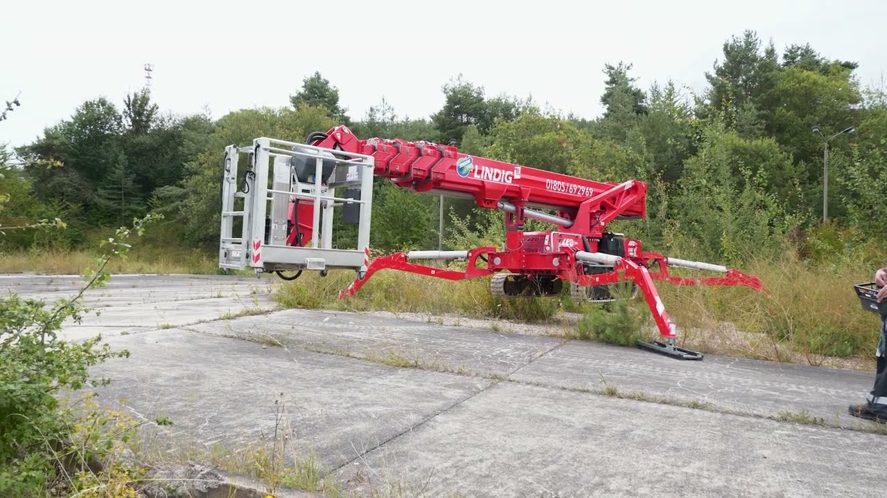 Kettenarbeitsb&uuml;hne LEO 30T von Teupen