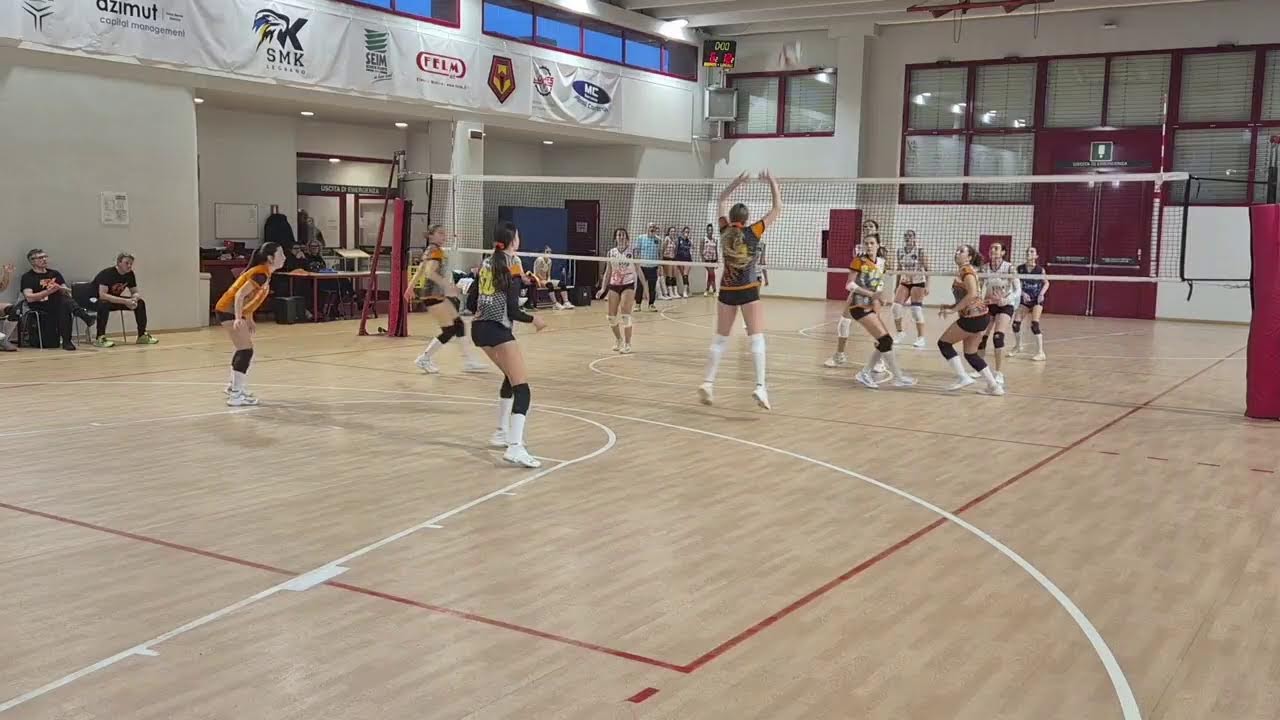 3 divisione ARANCIONE KOLBE VS GARBAGNATE VOLLEY PALLAVOLO VOLLEY FEMMINILE