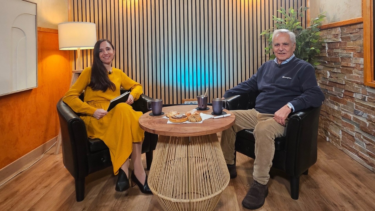 Juan Cruz, escritor, periodista y uno de los fundadores de El País, habla de su conexión con Suecia.