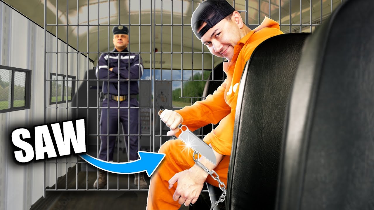 1 hr to ESCAPE THE PRISON TRANSPORT BUS!