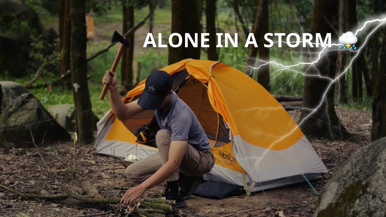 Caught in a Thunderstorm While Camping Solo 🌩️