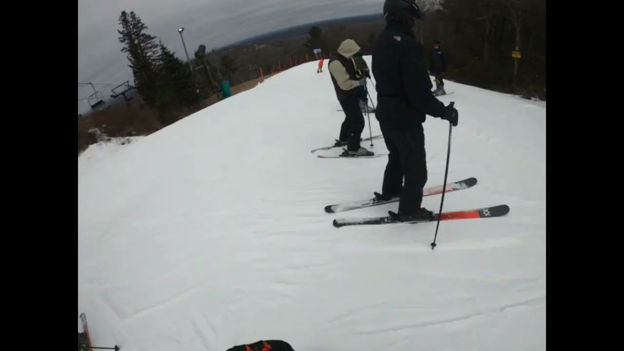 Now In Big Boulder Park in PA. #snowboarding  #bigboulder #pennsylvania