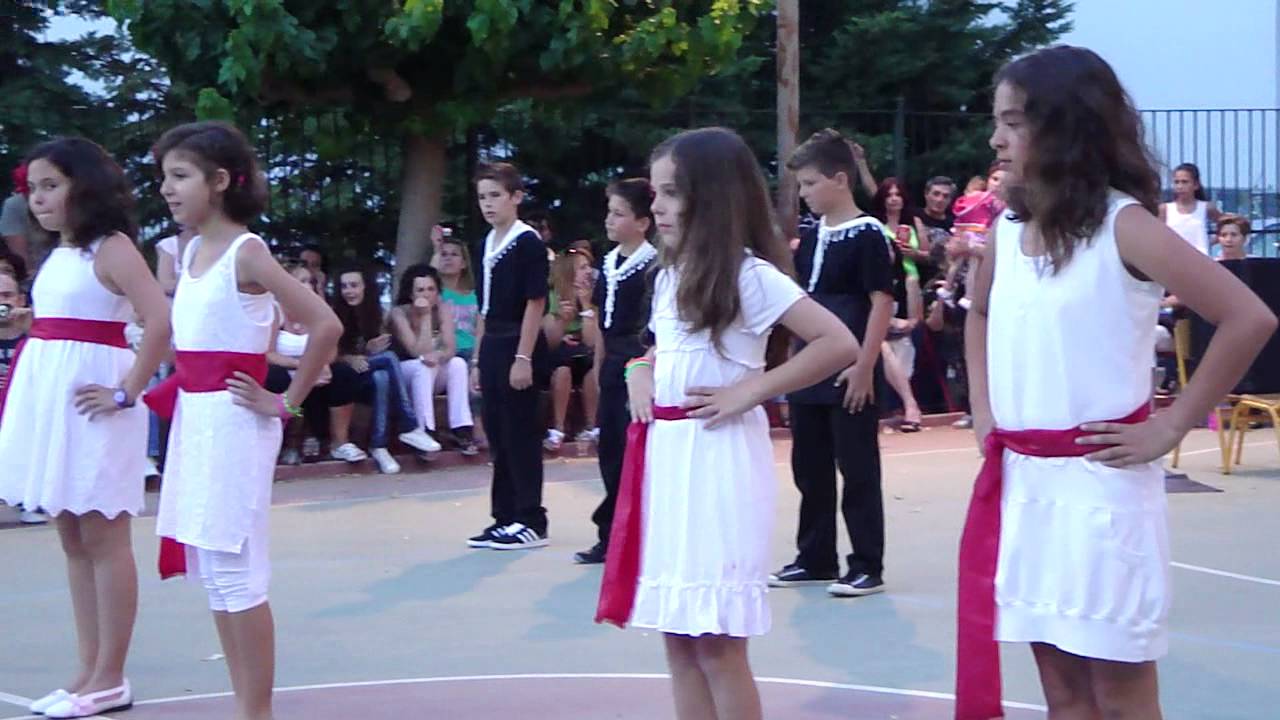 1o Δημοτικό Σχολείο Πόρτο Ράφτη, σχολική γιορτή 2013