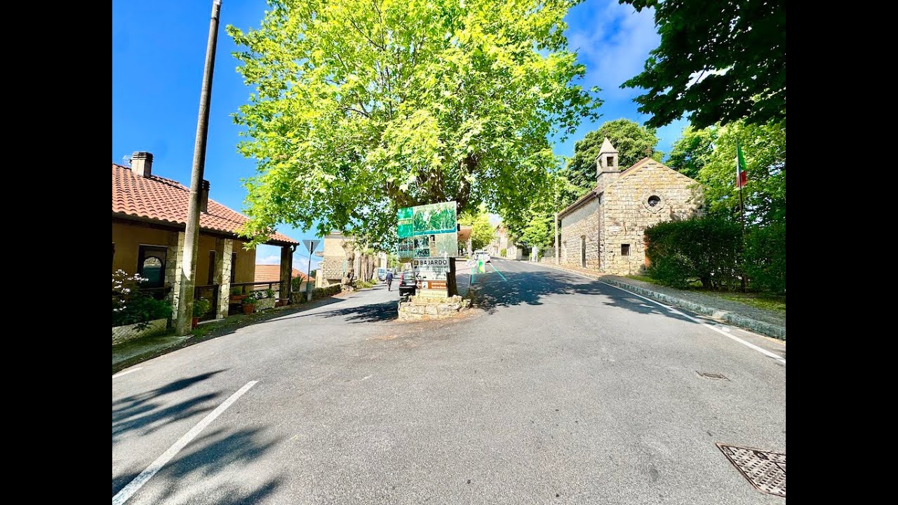 Appartamento su due livelli completamente da ristrutturare a Bajardo. Solo 6.000 euro!!!