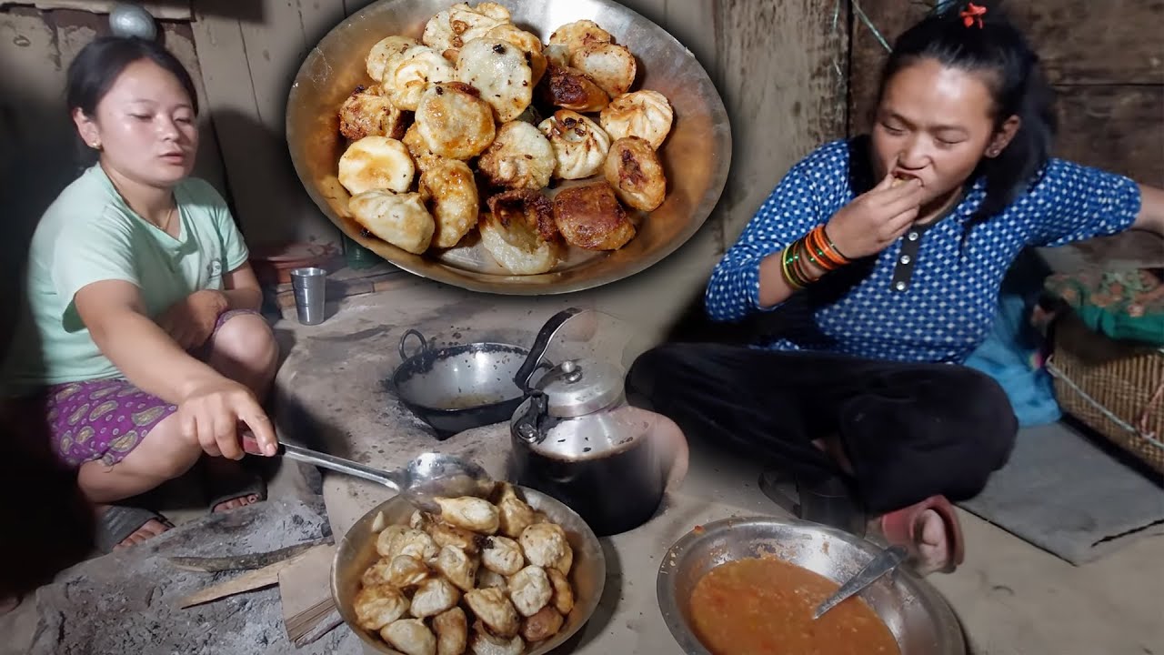 Pork Fry MOMO Eating with family in Village kitchen आज घरमा तारेको पोर्क म म खाइयो Village Vlog