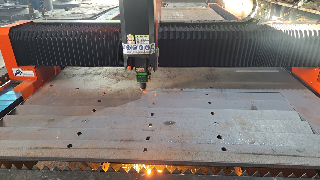 6000W cutting 20 mm . #raytools #cypcut #6000w 
