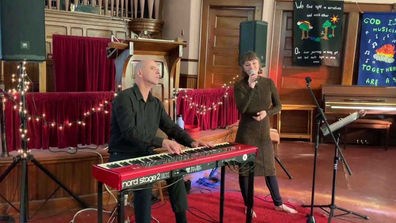 Quand on est en amour (COVER LIVE) par Lucie et François