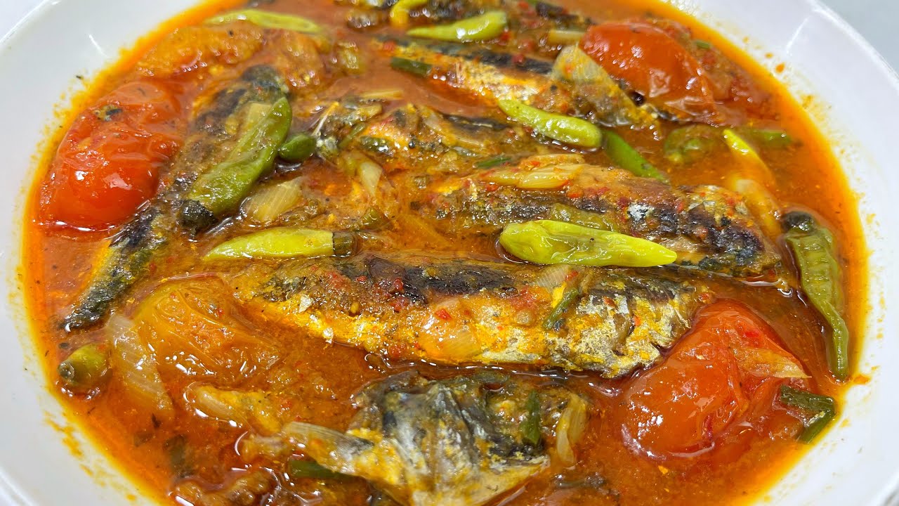 IKAN PINDANG BUMBU RUJAK KUAH NYA ENAK BANGET ( ikan pindang keranjang )