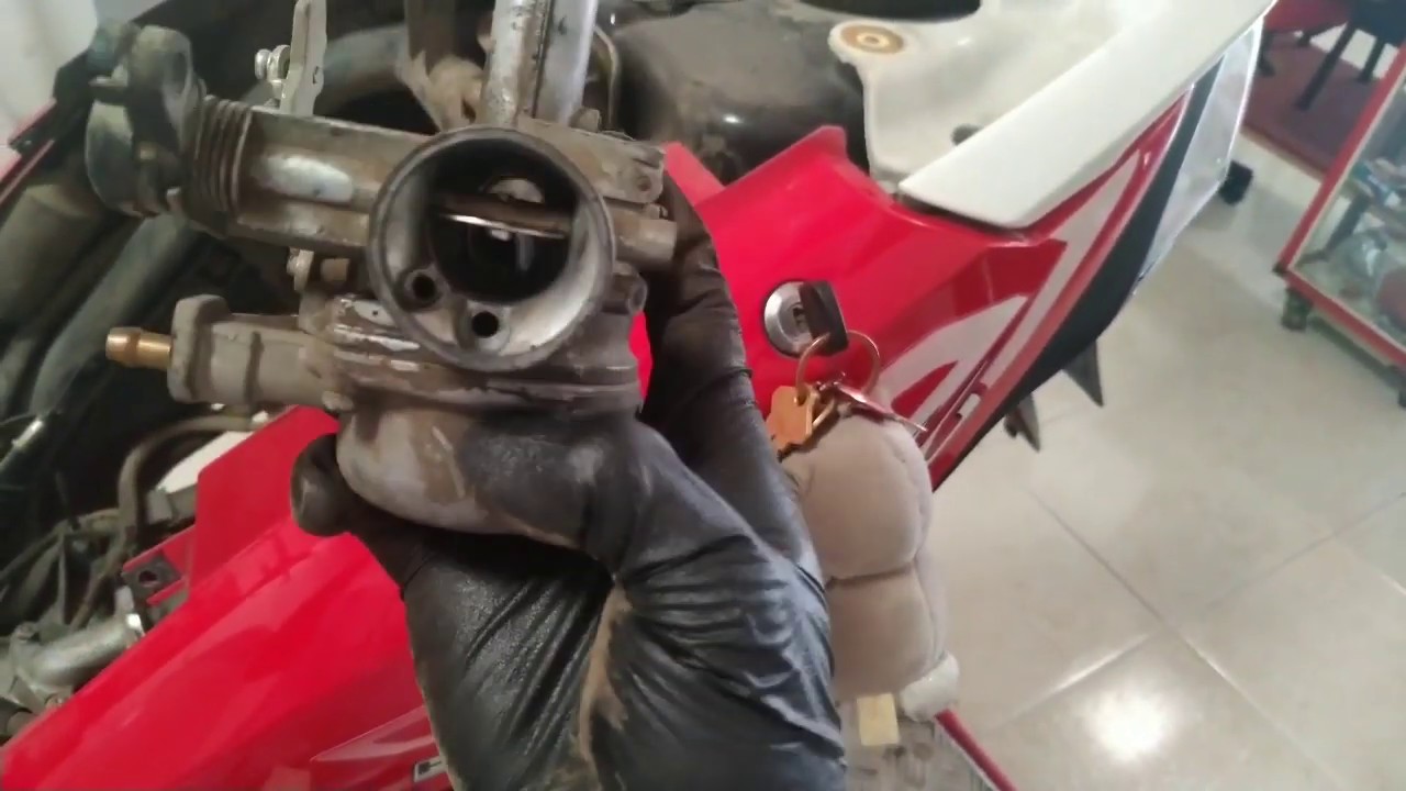 Mantenimiento a carburador de motocicleta automática Dio110