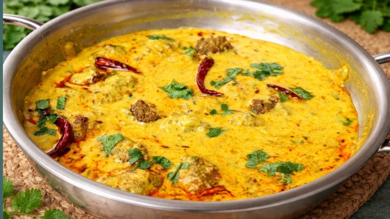 शर्त लगाती हूं- आपने इस तरीके से कढी  कभी नहीं खाई  होगी ✨🤩|Most Comfort Food |Kadhi Pakoda