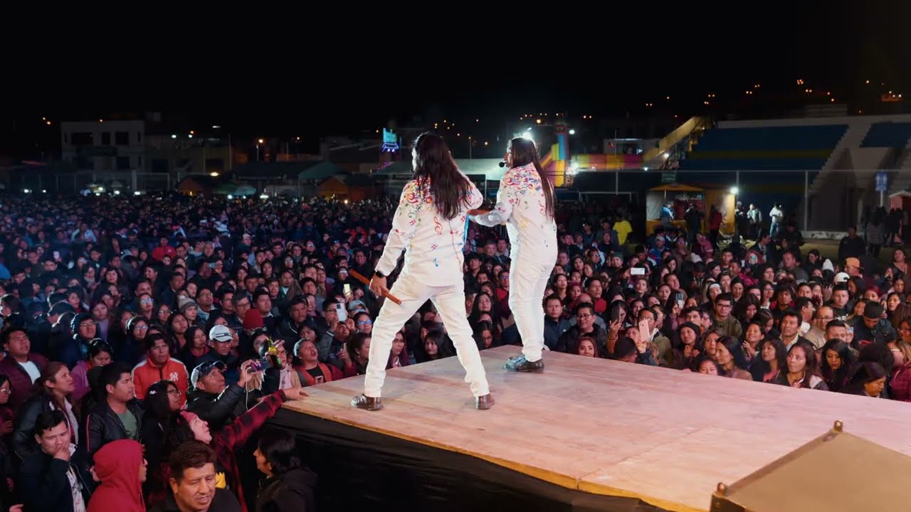 saqras mix huaynos - en vivo
