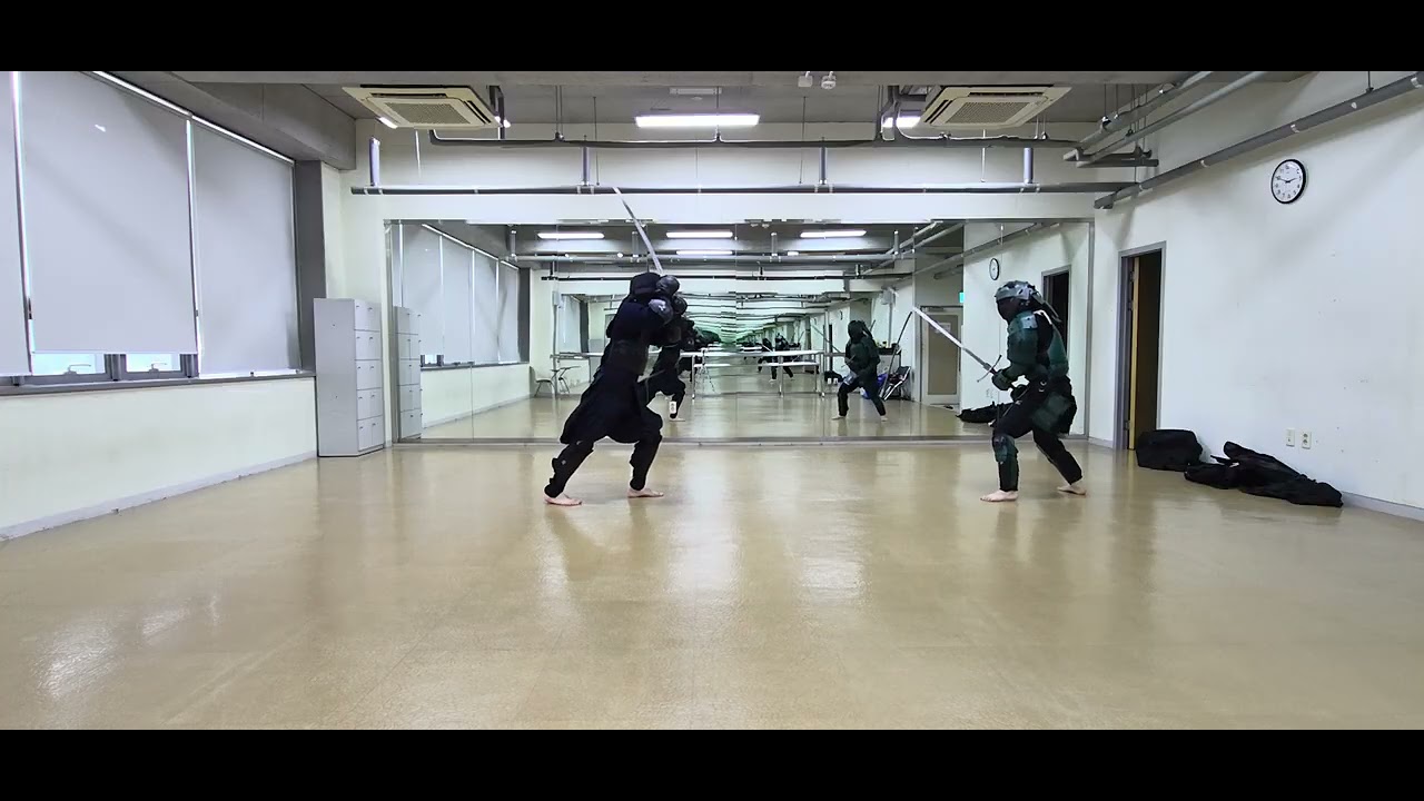 Training log 2025.10.18 Katana vs Longsword