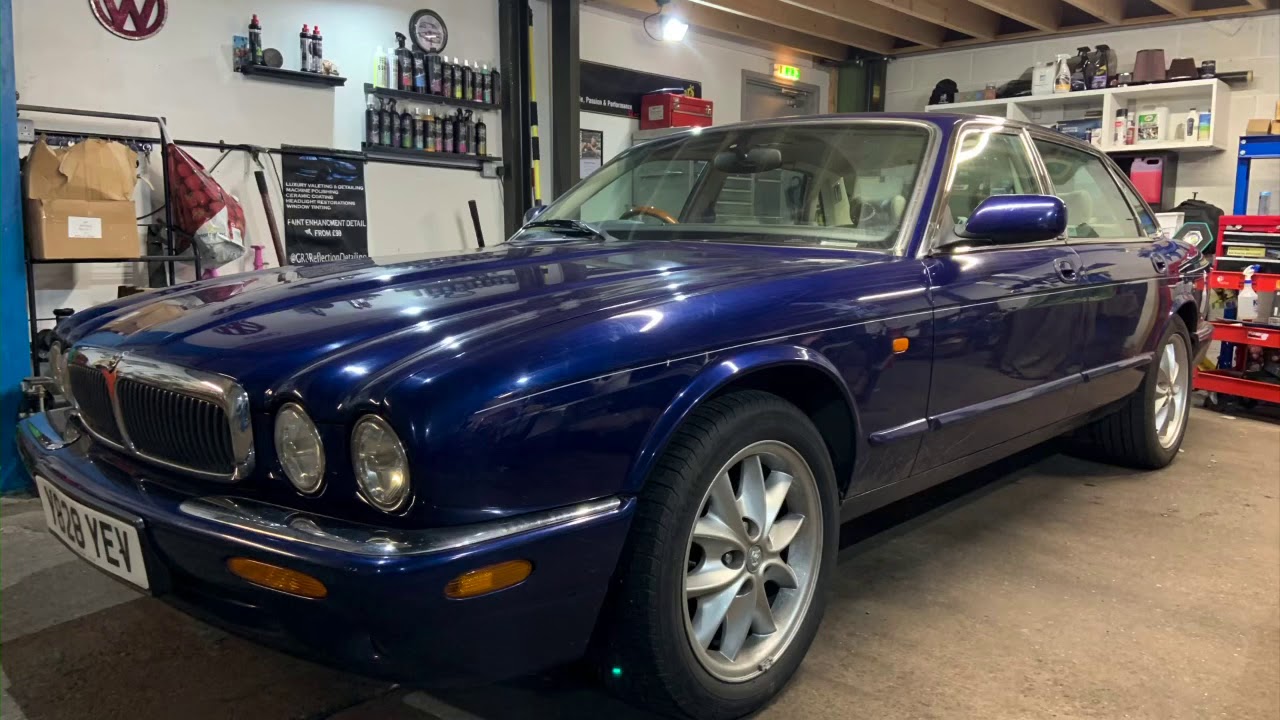 Jaguar XJ8 roof lining replacement & paint enhancement detail part 1