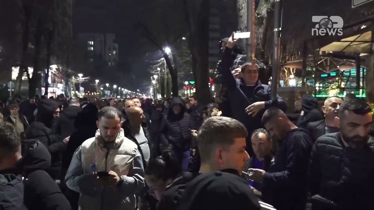 Protesta e opozitës/ Gaz Bardhi shpërthen ndaj policisë: Nuk po na lënë të ushtrojmë të drejtat tona