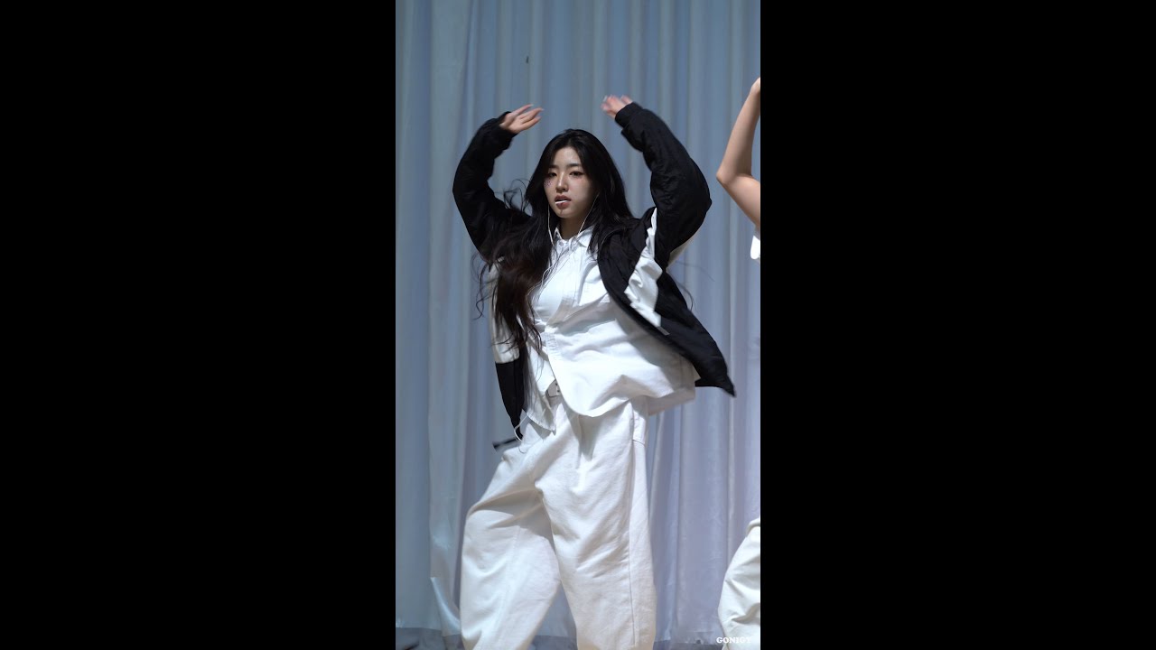 230825 트리플에스 러블루션 (tripleS LOVElution) 박소현 - Girls’ Capitalism 4K 직캠 @목동 팬사인회
