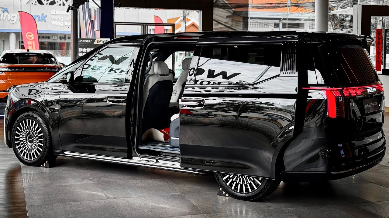 NEW 2025 ZEEKR 009 - The Best 7 Seater Luxury MPV!