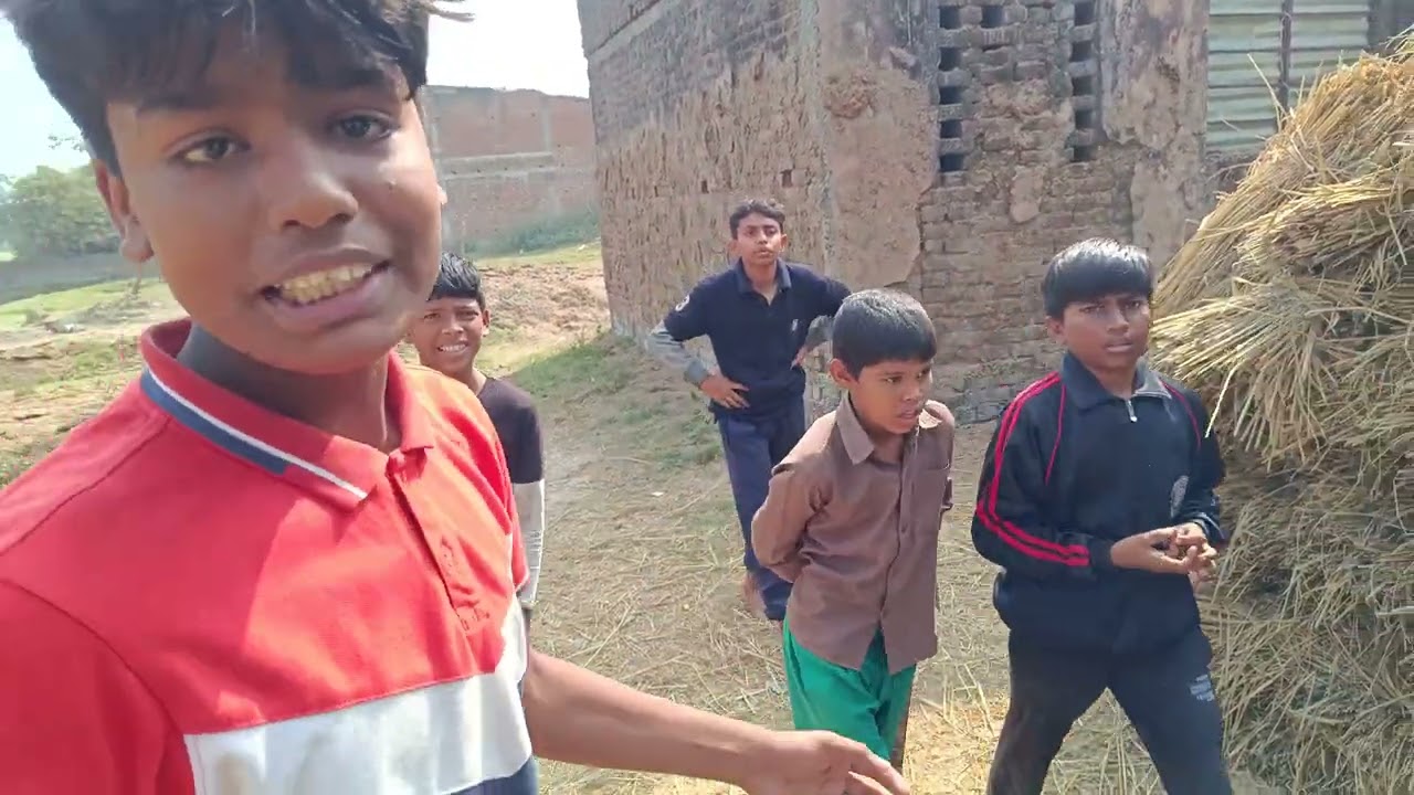 बचपन का दौर भी क्या दौर था,न कोई चिंता, न कोई शोर था,और दोस्तों का साथ ही सबसे बड़ा जोर था। 👬❤️