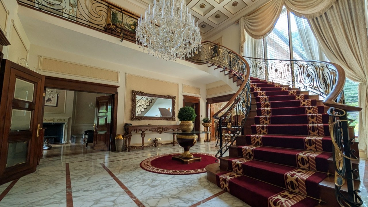 Saudi Prince's ABANDONED Luxury Mansion With EVERYTHING Left Behind