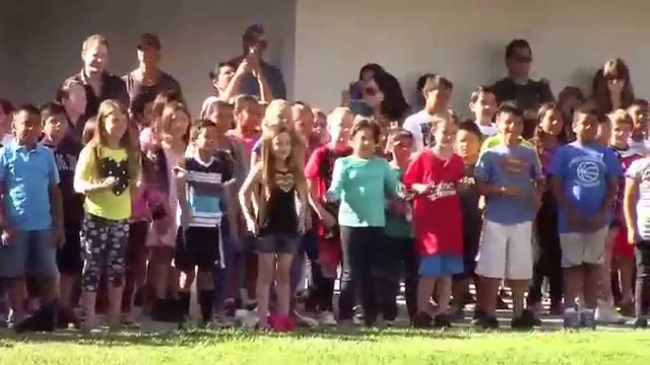 Twin Oaks Elementary performing 
