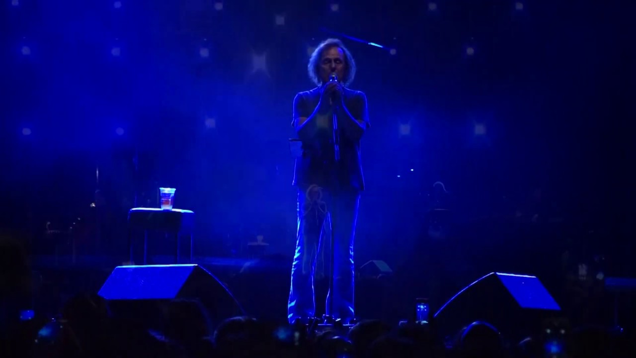 Βασίλης Παπακωνσταντίνου - Πριν το τέλος - Official Video Live Καλοκαίρι 2019