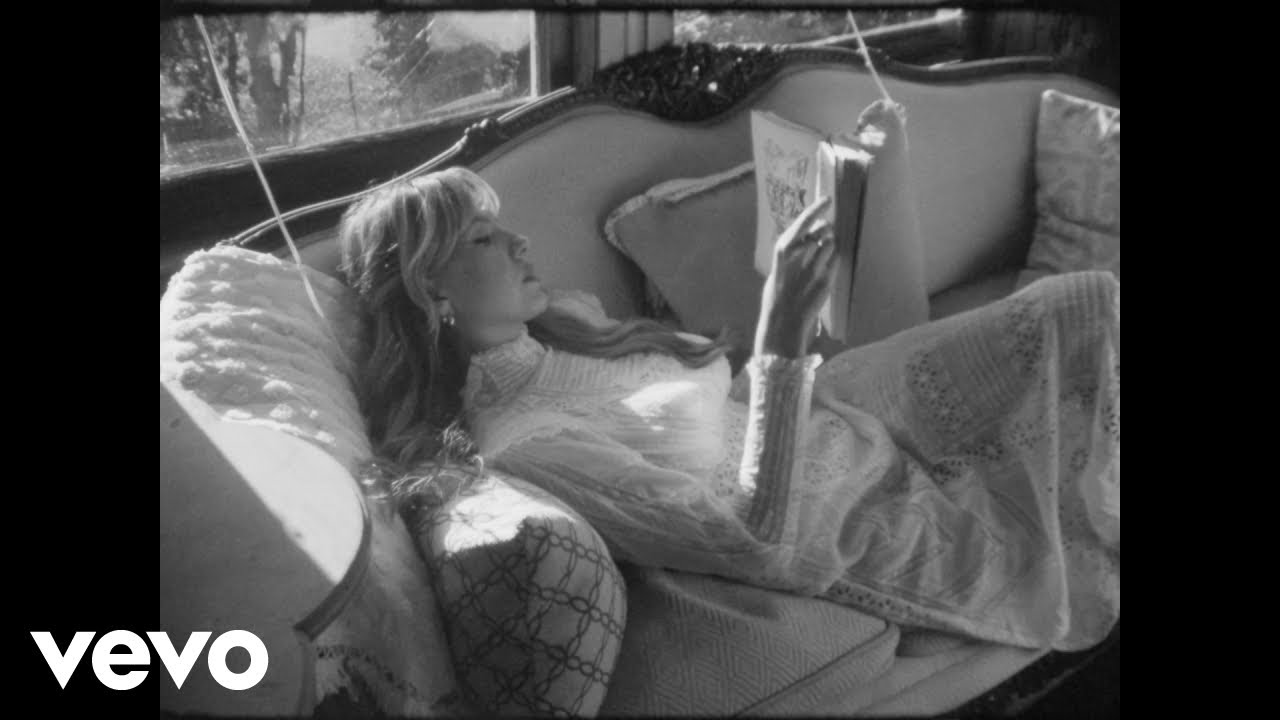 Sunday (1994) - The Fairground