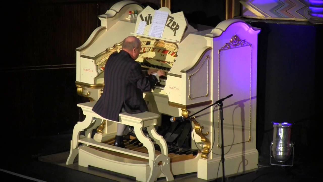 The Grasshoppers Dance - Howard Beaumont at the Theatre Organ