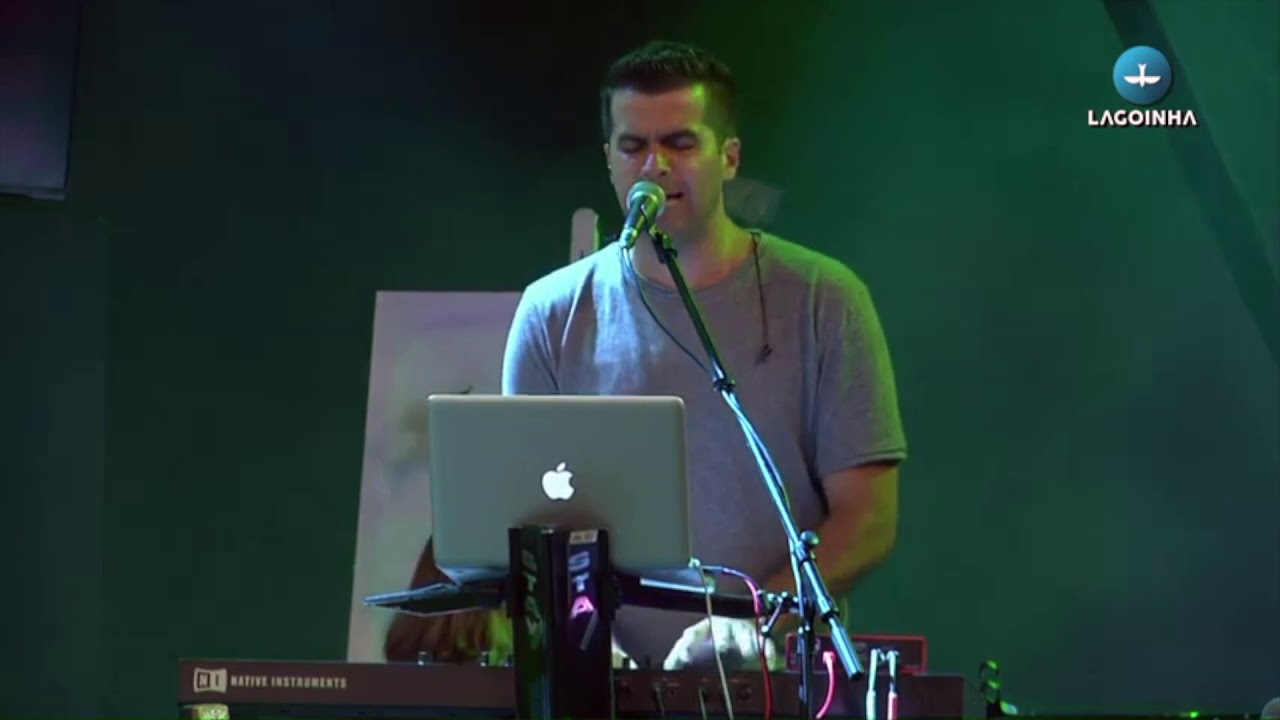 Santo, tu és Santo (Versão) + Um lugar pra você - Reuel e Dany ao vivo na lg. Batista da Lagoinha