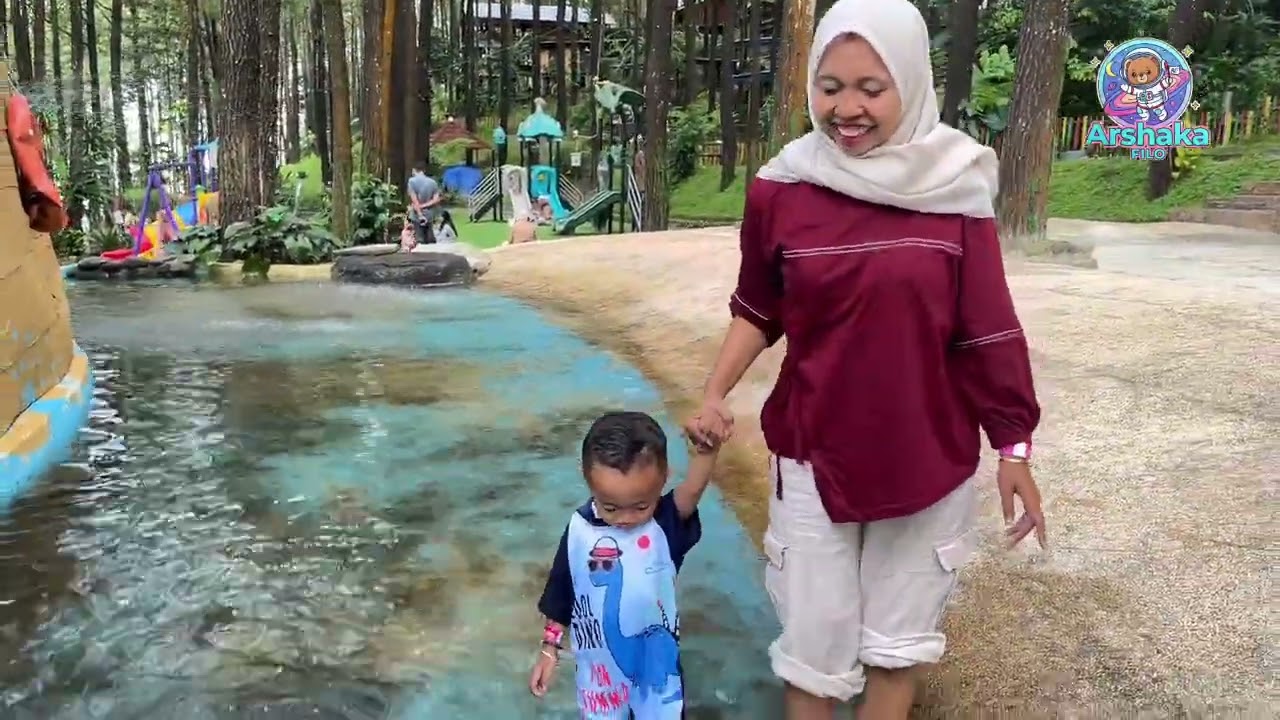 Ke Alas Venuz Trawas #jalanjalan #bersamakeluarga #wisatatrawas #wisatamojokerto #anaksenang 